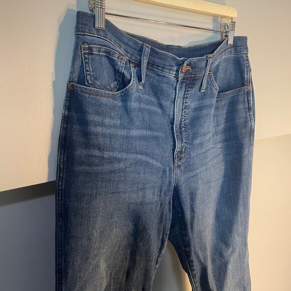 Madewell SZ 32 10" High-Rise Roadtripper Supersoft Jeans in Playford Wash Denim - Picture 11 of 16